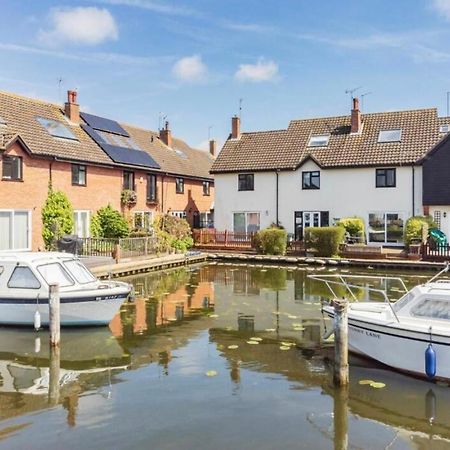 Cottage On The Quay Wroxham Kültér fotó