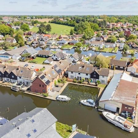 Cottage On The Quay Wroxham Kültér fotó