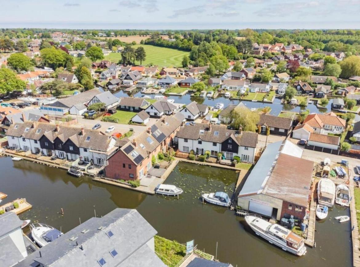 Cottage On The Quay Wroxham Kültér fotó